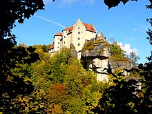 View of Rabenstein Castle from the south (October 2012) Hoch auf einem Felsen - die Burg Rabenstein.JPG