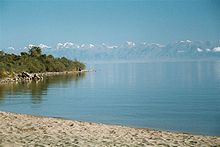 Southern shore of Issyk Kul Lake. Issyk-Kulmeer.jpg