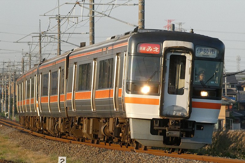 ファイル:JR-Tokai-Kiha-75-Series-Rapid-Mie-Iseshi-20191006.jpg