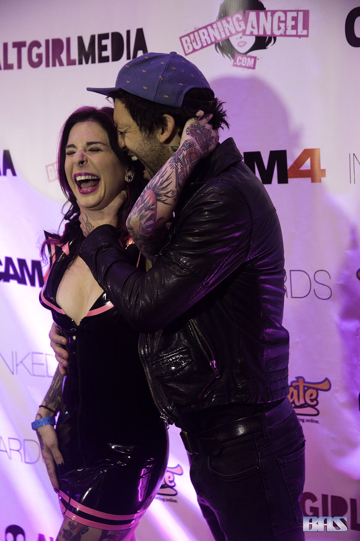File:Joanna Angel and Small Hands at Inked Awards 2015 (23533477405).jpg -  Wikimedia Commons