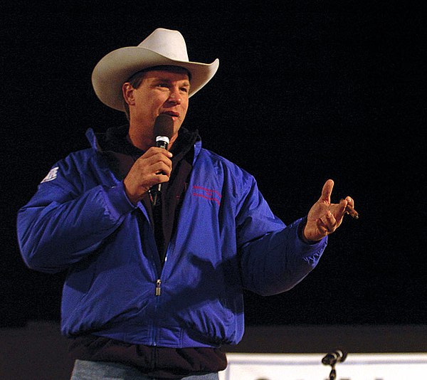 After splitting from Faarooq, Bradshaw rechristened himself as John "Bradshaw" Layfield, an arrogant Texan millionaire