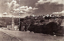 Der Obelisk beim Hotel Ferdinandshöhe, seinem Standort 1899–1925