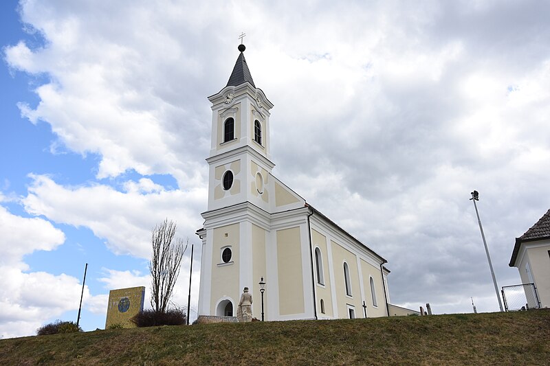 File:Kath Pfarrkirche hl Leonhard Litzelsdorf 08.jpg