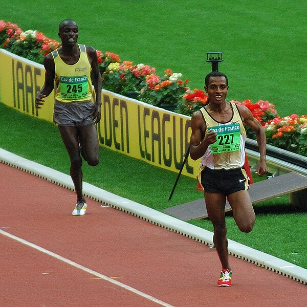 Kenenisa competing in the 2006 Golden League.