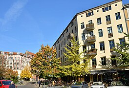 Knaackstraße 16-18, Rykestrasse til venstre