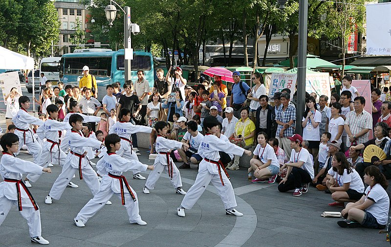 File:Korea Insadon Taekwondo 03 (7877460230).jpg