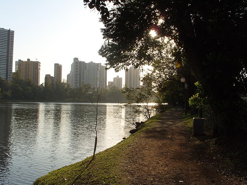 File:Lago Igapó - Londrina - panoramio (1).jpg