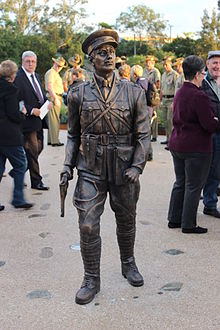 Statue of Lieutenant Duncan Chapman, first man ashore at Gallipoli on 25 April 1915 Life-sized bronze statue Lieutenant Duncan Chapman, first man ashore at Gallipoli on 25 April 1915.JPG