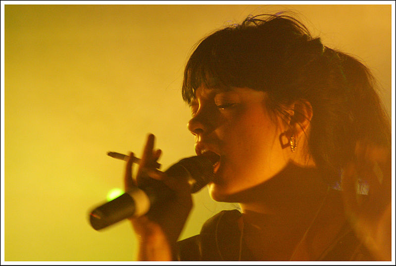 File:Lily Allen 20070707 Solidays 08.jpg