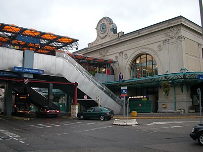 Comment aller à Gare De Lyon Perrache en transport en commun - A propos de cet endroit