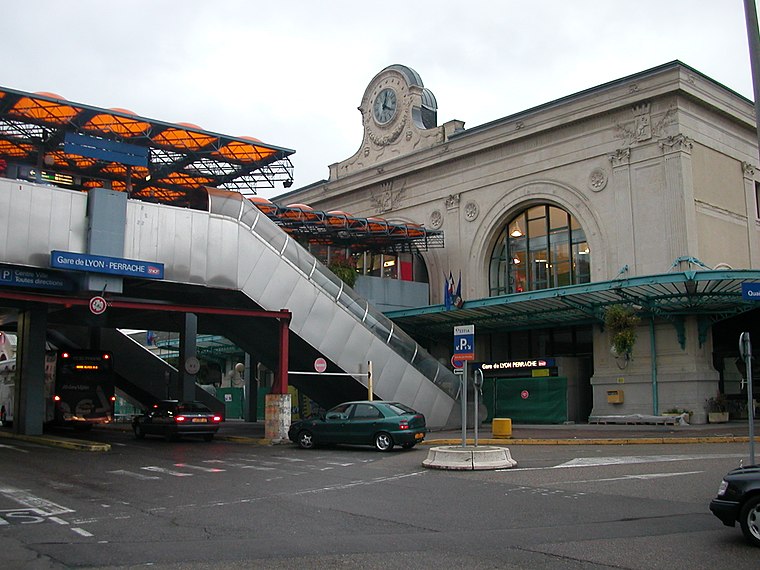 Bahnhof Lyon Perrache