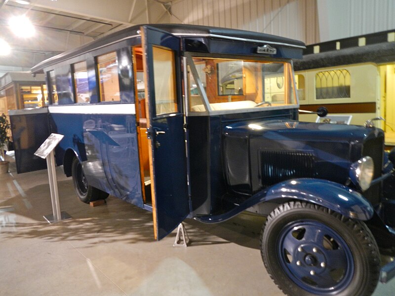 File:Mae West's RV.jpg