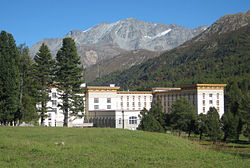 Maloja Palace.jpg