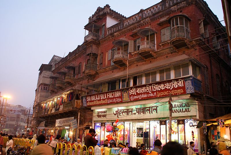 File:Market in Varanasi.jpg