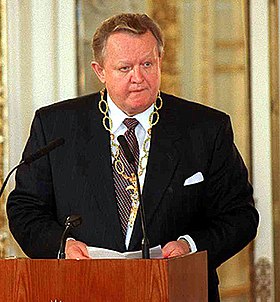 Ahtisaari in 1997