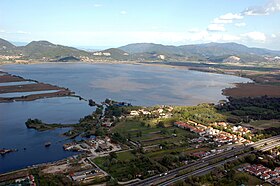 Lac de Massaciuccoli makalesinin açıklayıcı görüntüsü