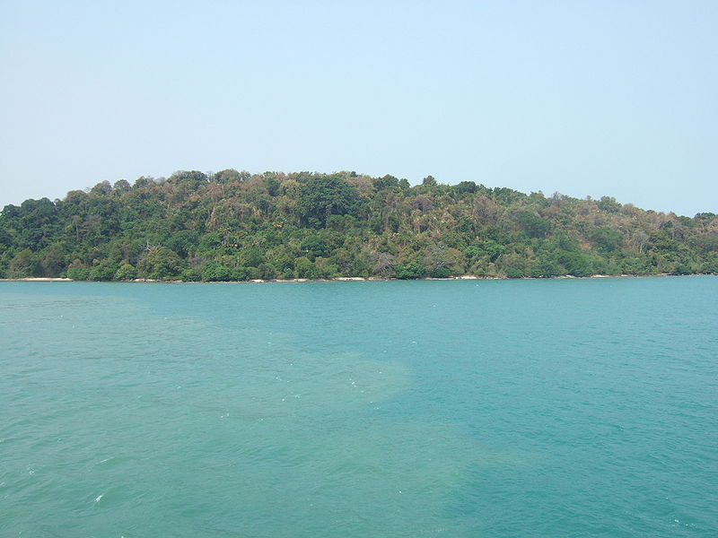 File:Merak Besar Island Port of Merak.JPG