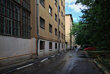 Moscow, Energeticheskaya 10k1 and 10k2 - MEI dormitories (30698675103).jpg
