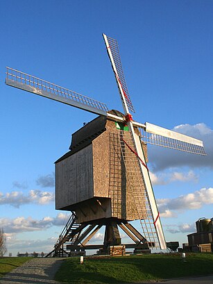 Hoe gaan naar Moulin De La Marquise met het openbaar vervoer - Over de plek