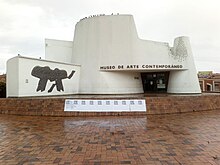 Museo de Arte Contemporáneo de Bogotá con instalación de Abel Azcona.jpg