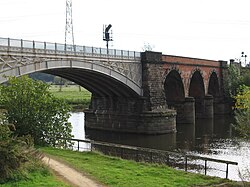 Netherfield - west side of Trent Viaduct (Geograph-1001672).jpg