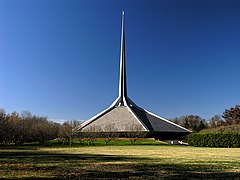 Eero Saarinen, North Christian Church, Indiana, 1964