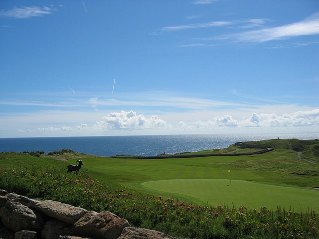 The 18th hole at the Old Head Golf Links on the Old Head of Kinsale