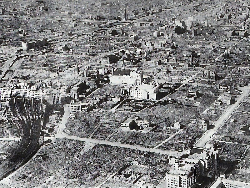 ファイル:Osaka after the 1945 air raid.JPG - Wikipedia