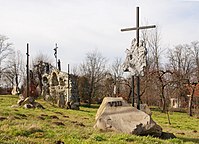 Droga krzyżowa w ogrodzie plebańskim