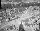 Tram van de NBM te Rhenen, gezien van af de Cuneratoren; 1941.