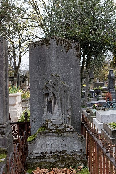 File:Père-Lachaise - Division 86 - Bresson 04.jpg