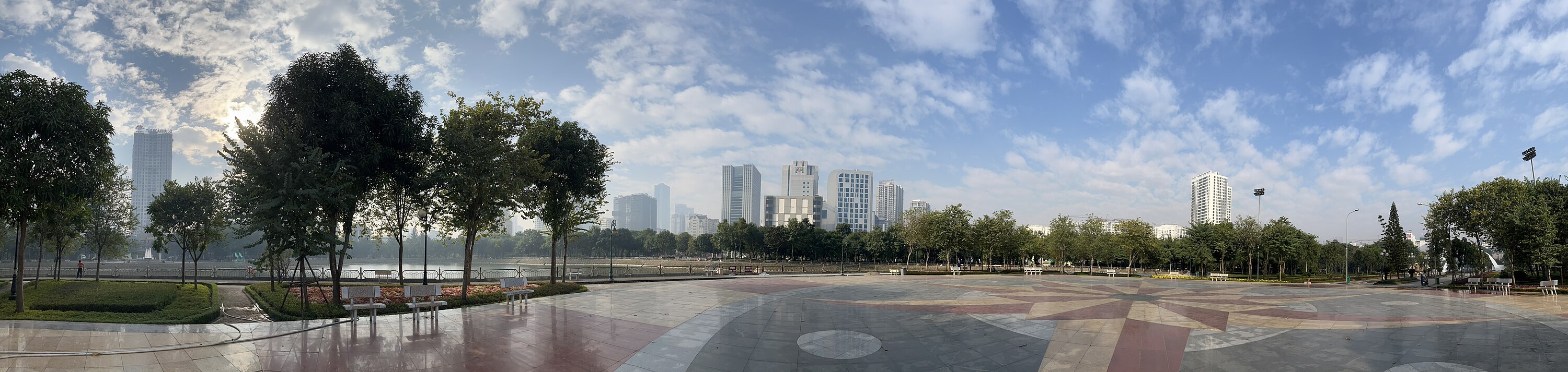 Panoramic view from center of Cầu Giấy Park 2.jpg