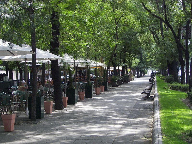 File:Paseo de la Castellana (Madrid) 11.jpg