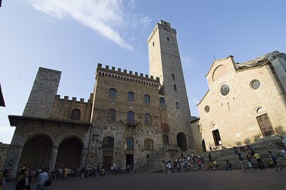 Piazza del Duomo in San Gimignano and Torre Grossa