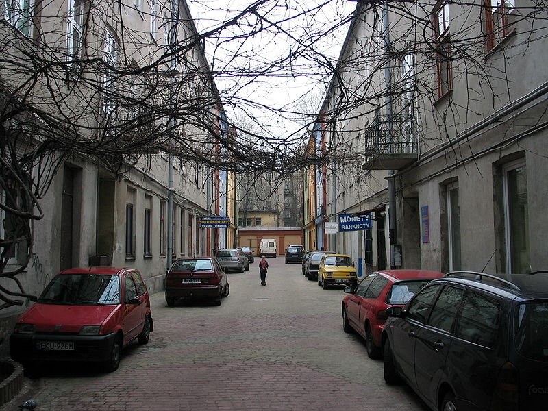 File:Piotrkowska 42 Lodz.jpg