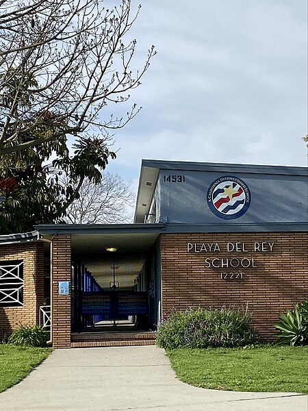 File:Playa Del Rey School Los Angeles California.jpg