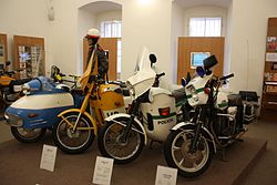 Historické policejní motocykly v expozici Muzea Policie