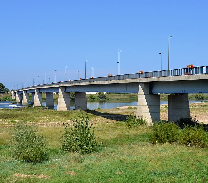 File:Pont de Sully-sur-Loire.JPG