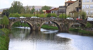 Ponte romana de Monforte de Lemos. 11 Abr 09.jpg