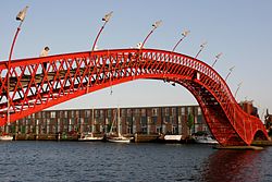 Pythonbrug (8337913608).jpg