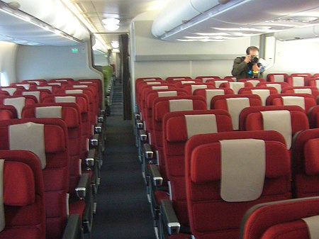 Tập_tin:Qantas_Economy_Cabin_seats.jpg