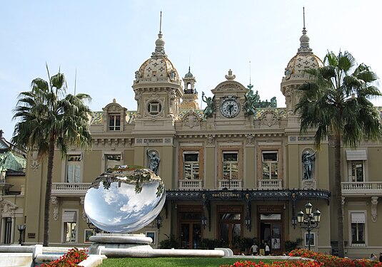 Refraction mirror at Monte Carlo Casino