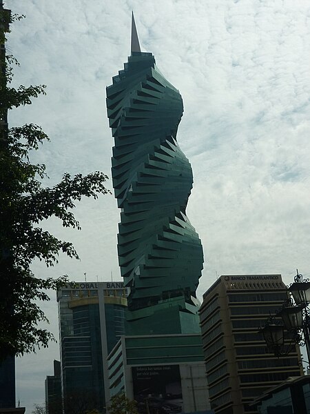 File:Revolution Tower - Panamá.JPG