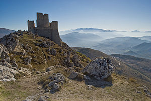 Rocca Calascio: Burgruine in den Abruzzen, Italien