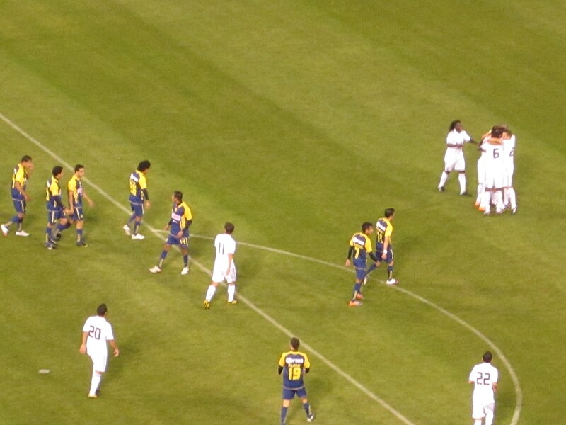 File:Ronaldo scores on free kick against Club América 2010-08-04.JPG