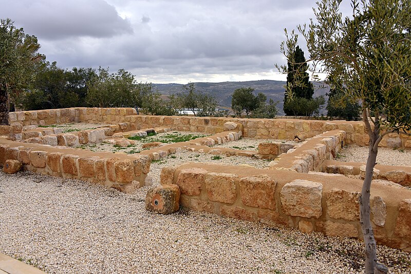 File:Ruins of Siyagha Monastery. Mount Nebo, Jordan.jpg