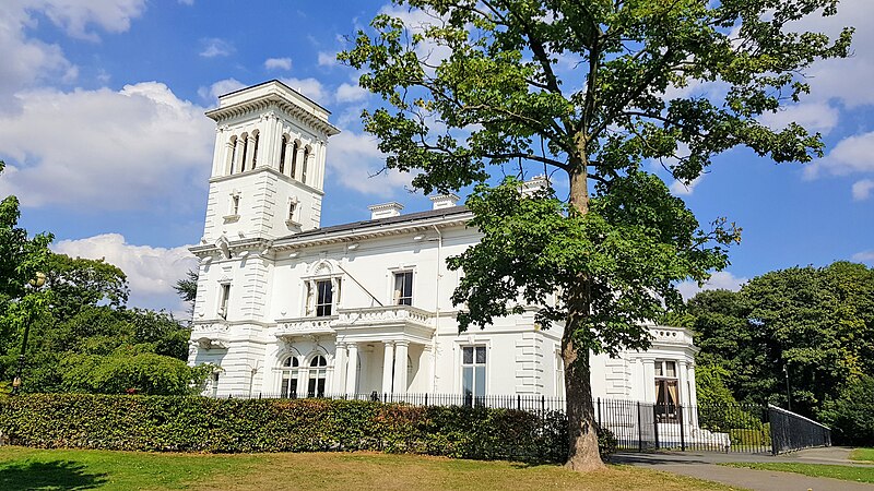 File:Runcorn Town Hall.jpg