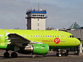 Airbus A319 S7 Airlines у телетрапа