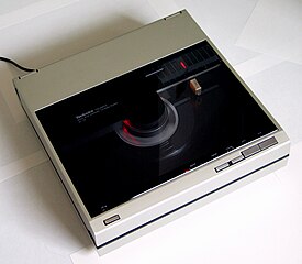 Technics SL-10 with Directdrive and linear-tracking (1980–1984)
