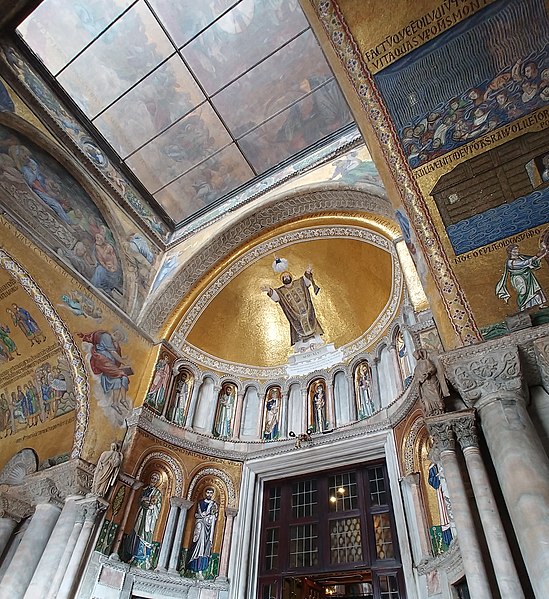 File:Saint Mark's Basilica Inside.jpg